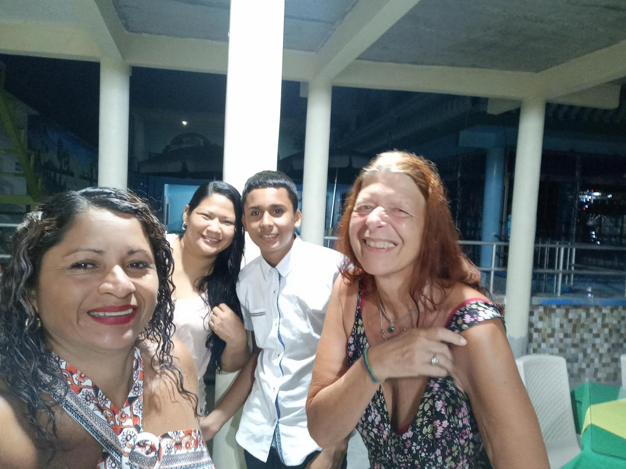 Hotel Alto Amazonas Leticia Ngoại thất bức ảnh