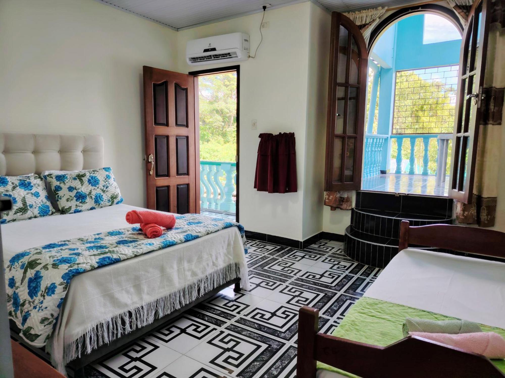 Hotel Alto Amazonas Leticia Ngoại thất bức ảnh